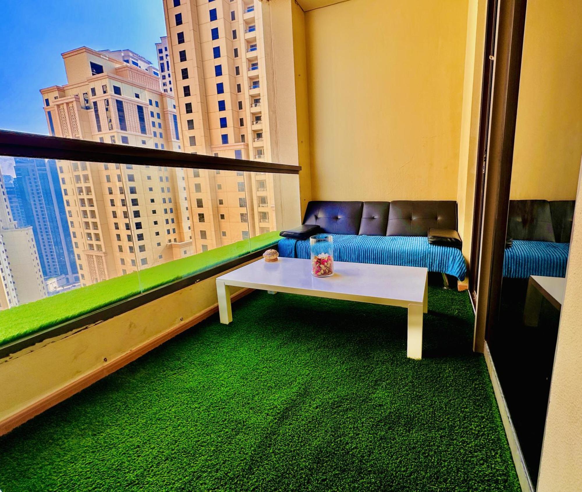 The Aero Hostel Dubai Eksteriør billede