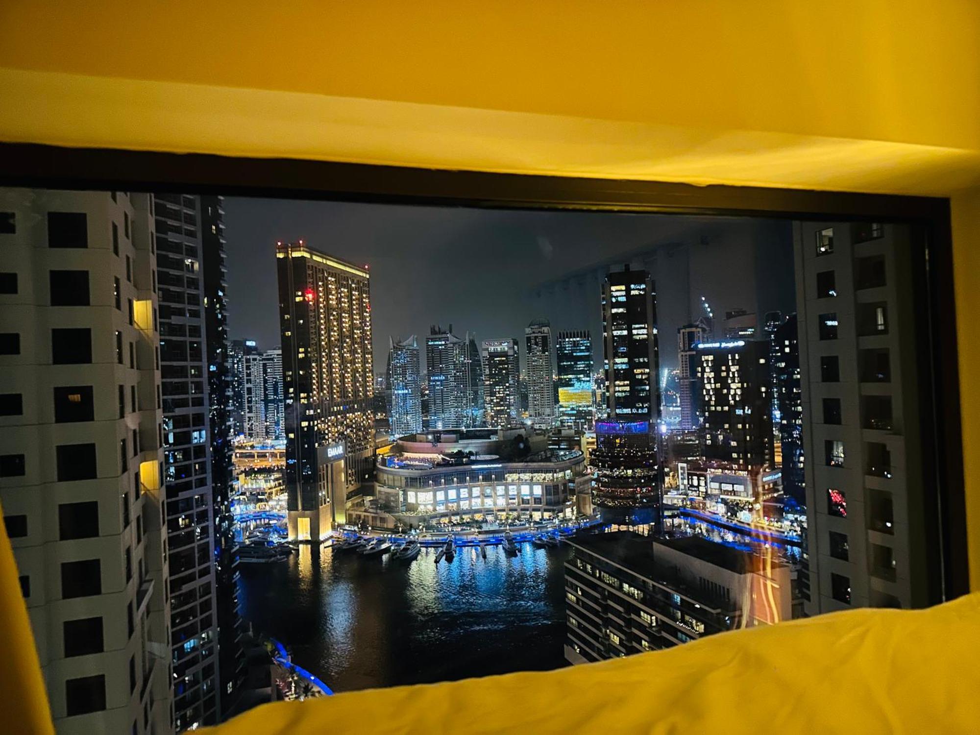 The Aero Hostel Dubai Eksteriør billede