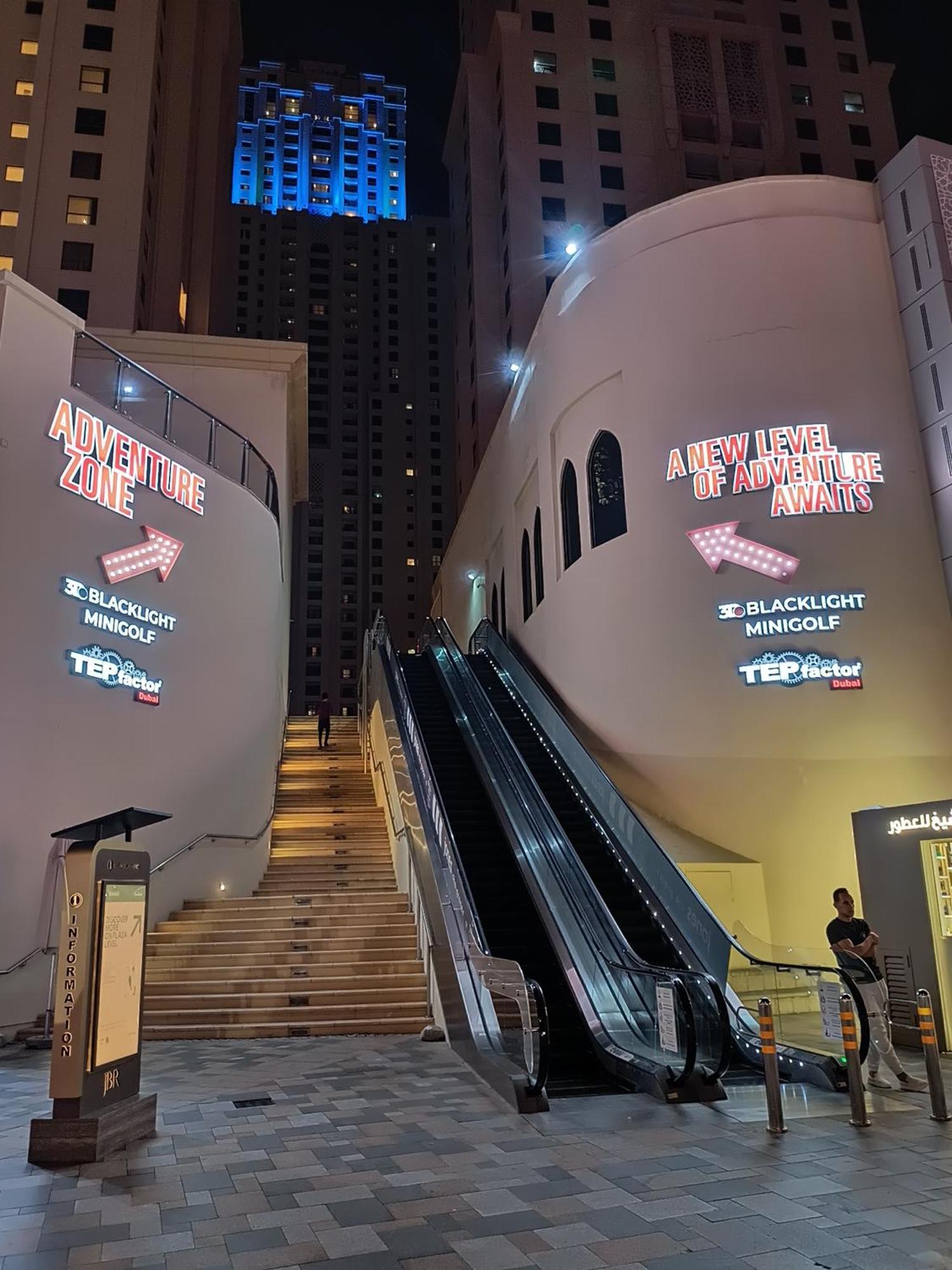 The Aero Hostel Dubai Eksteriør billede